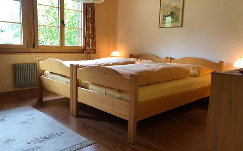 Träumli: Lit, Chambre, Literie, Drap De Lit, Bois, Meubles, Design Intérieur, Cadre De Lit, Sol, Sol