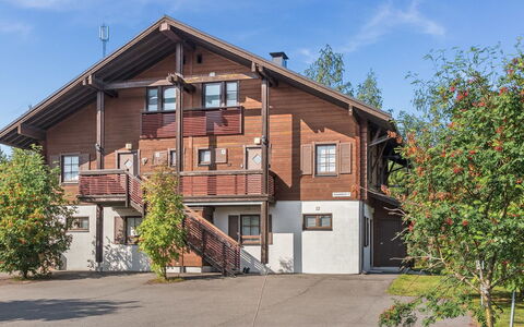 Alppitalo Punatähti 7 As 4: Voie Navigable, Banque, Cours D'Eau, Lac, Chalet, Forêt, Canal, Réservoir, Cabane En Rondins