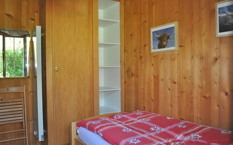 Andrea: Propriété, Meubles, Porte, Bâtiment, Bois, Design Intérieur, Confort, Éclairage, Architecture, Sol