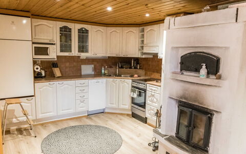 Suvantovirta: Bois, Sol, Design Intérieur, Sol, Meubles, Éclairage, Plafond, Pièce, Cuisine, Domicile