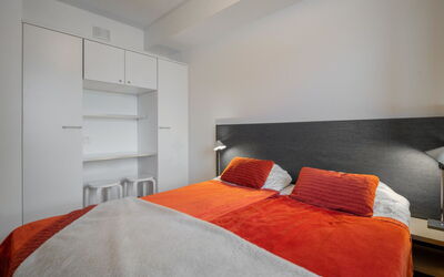 Nordic Chalet 9410
