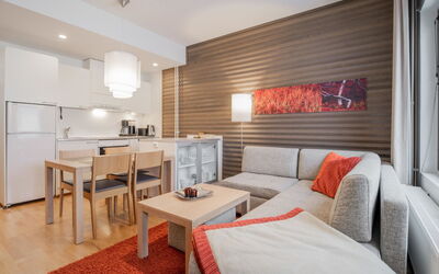 Nordic Chalet 9211