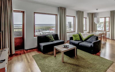 Nordic Chalet 9506