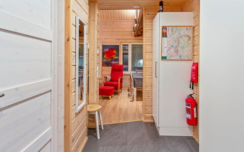 Kevätpiippo B: Voie Navigable, Banque, Cours D'Eau, Lac, Chalet, Forêt, Canal, Réservoir, Cabane En Rondins