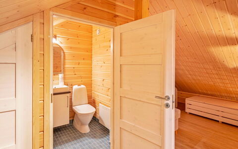 Kevätpiippo B: Zone Rurale, Station De Montagne, Village, Chaîne De Montagnes, Vallée, Village De Montagne, Alpes, Eco Hôtel, Balcon, Hôtel