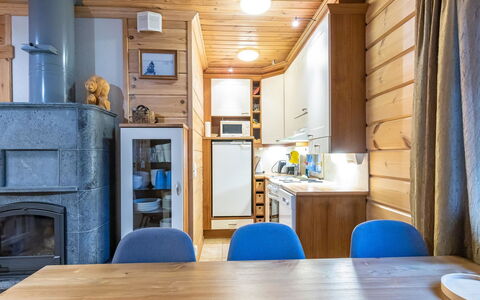 Honkahovi: Voie Navigable, Banque, Cours D'Eau, Lac, Chalet, Forêt, Canal, Réservoir, Cabane En Rondins