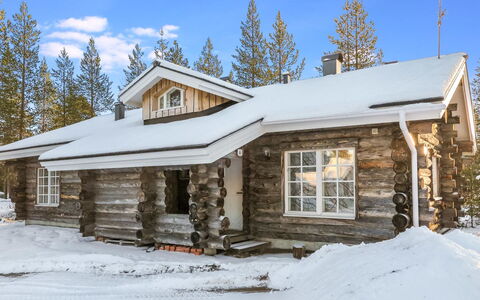 Lomaylläs a 13 Hotellintie 1 a: Voie Navigable, Banque, Cours D'Eau, Lac, Chalet, Forêt, Canal, Réservoir, Cabane En Rondins