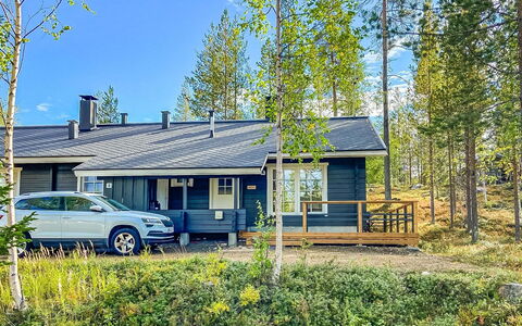 Lomaylläs B26 Palovaarankaarre 8 a: Voie Navigable, Banque, Cours D'Eau, Lac, Chalet, Forêt, Canal, Réservoir, Cabane En Rondins