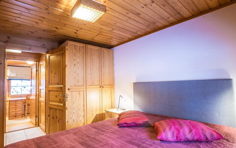 Lomaylläs F79 Palovaarankaarre 18B: Voie Navigable, Banque, Cours D'Eau, Lac, Chalet, Forêt, Canal, Réservoir, Cabane En Rondins