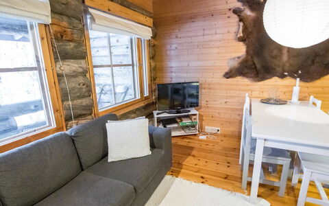 Ylläsrova B5 Kasku: Voie Navigable, Banque, Cours D'Eau, Lac, Chalet, Forêt, Canal, Réservoir, Cabane En Rondins