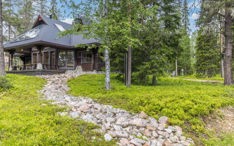 Villa Lumo (Ent. Ylläskyrö): Arbre, Arbuste, Lot Terre, Chalet, Communauté Des Plantes, Domicile, Couverture De Sol, Des Bois, Forêt