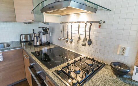 Villa Lumo (Ent. Ylläskyrö): Cuisine, Appareil De Cuisine, Comptoir, Principaux Appliance, Cuisinière, Gaz Poele, Le Fourneau, Cabinetry, Électroménager, Evier