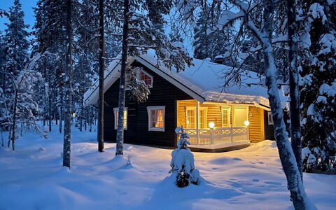 Ylläsriekko Itätupa: Voie Navigable, Banque, Cours D'Eau, Lac, Chalet, Forêt, Canal, Réservoir, Cabane En Rondins