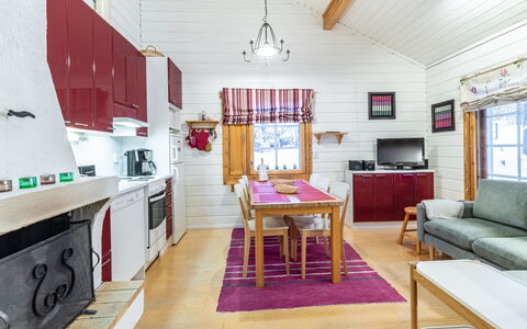 Lomaylläs H105 Pistopolku 2A: Voie Navigable, Banque, Cours D'Eau, Lac, Chalet, Forêt, Canal, Réservoir, Cabane En Rondins
