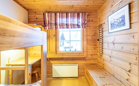 Lomaylläs H105 Pistopolku 2A: Voie Navigable, Banque, Cours D'Eau, Lac, Chalet, Forêt, Canal, Réservoir, Cabane En Rondins
