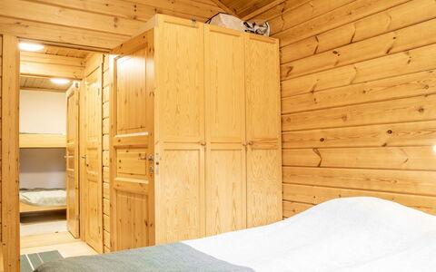 Lomaylläs H113 Pistopolku 5A: Voie Navigable, Banque, Cours D'Eau, Lac, Chalet, Forêt, Canal, Réservoir, Cabane En Rondins