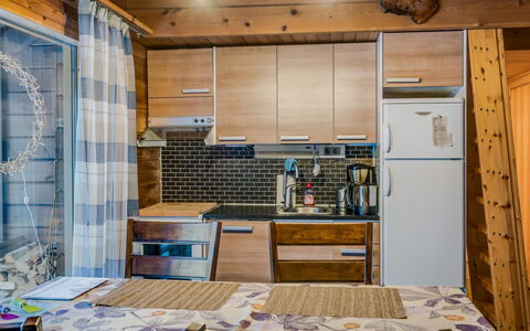 Neljä Vuodenaikaa A1 Karpalo: Voie Navigable, Banque, Cours D'Eau, Lac, Chalet, Forêt, Canal, Réservoir, Cabane En Rondins