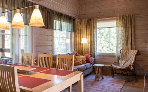 Hillakka a: Voie Navigable, Banque, Cours D'Eau, Lac, Chalet, Forêt, Canal, Réservoir, Cabane En Rondins