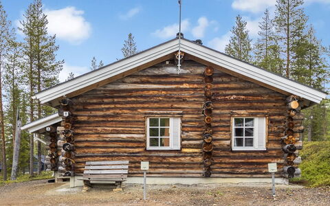 Lomaylläs Maja Keloluppo: Voie Navigable, Banque, Cours D'Eau, Lac, Chalet, Forêt, Canal, Réservoir, Cabane En Rondins