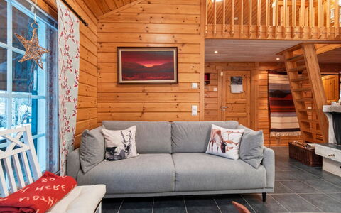 Lomaylläs Maja, Palovaarankaarre 6 a: Voie Navigable, Banque, Cours D'Eau, Lac, Chalet, Forêt, Canal, Réservoir, Cabane En Rondins