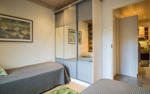 Kopara B 8: Lit, Design Intérieur, Chambre, Sol, Sol, Meubles, Bois, Plafond, Drap De Lit, Pièce