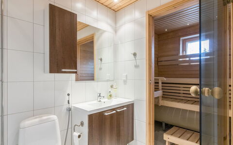 Yllästar 3 As 508: Sol, Sol, Design Intérieur, Bois, Plafond, Luminaire Plomberie, Armoire De Toilette, Pièce, Plomberie, Parquet