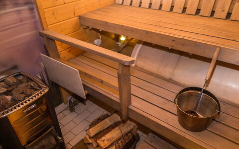 Iltarusko: Bois, Chalet, Tache De Bois, Dur, Cabane En Rondins, Planche, Plafond, Matériau Naturel, Lumber, Batiments Jardin