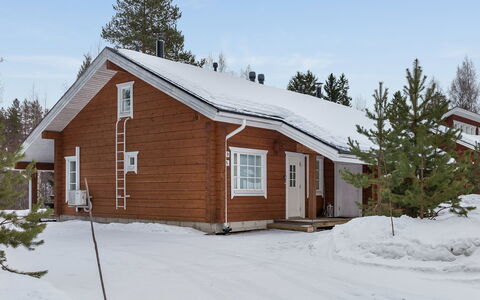 Peiponpesä a: Chalet, Maison, Domicile, Batiments Jardin, Siding, Cabane En Rondins, Ferme, Biens, Cabanon, Cour