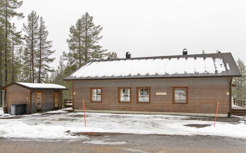 Kivalonmaa a: Chalet, Maison, Domicile, Batiments Jardin, Siding, Cabane En Rondins, Ferme, Biens, Cabanon, Cour