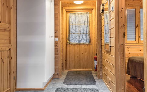 Aurinko-Saga: Bois, Siding, Porte, Chalet, Peindre, Cour, Fenêtre À Guillotine, Batiments Jardin, Arrière-Cour, Planche