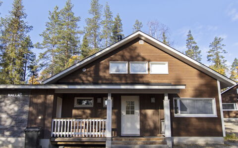 Halla: Chalet, Maison, Domicile, Batiments Jardin, Siding, Cabane En Rondins, Ferme, Biens, Cabanon, Cour