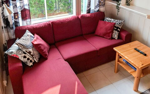 Yllästar 1 As 211 Aamurusko: Meubles, Sol, Sol, Canapé, Pièce, Salon, Coussin, Tache De Bois, Parquet