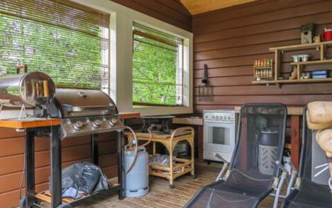Villa Petra: Bois, Chalet, Cabane En Rondins, Forêt, Cabanon, Batiments Jardin, Mélèze, Des Bois, Tache De Bois