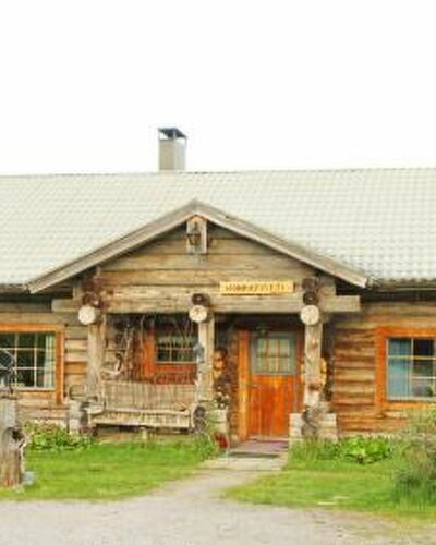 Pykälä - Log Village