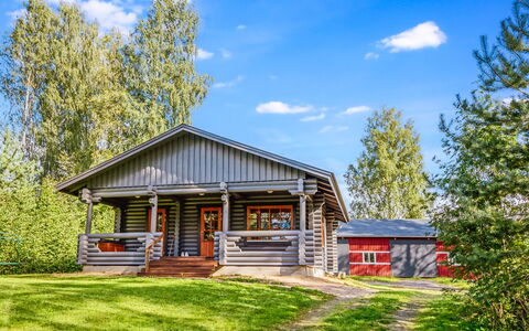 Marttalanmäki: Chalet, Toit, Domicile, Maison, Lot Terre, Zone Rurale, Siding, Biens, Cabane En Rondins, Ferme
