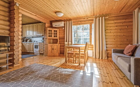 Marttalanmäki: Bois, Sol, Sol, Plafond, Design Intérieur, Parquet, Tache De Bois, Dur, Cabane En Rondins, Pièce