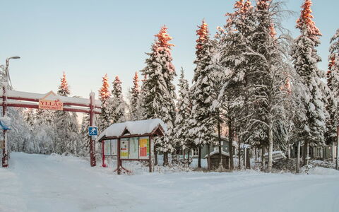Yllästokka 7: Chalet, Maison, Domicile, Batiments Jardin, Siding, Cabane En Rondins, Ferme, Biens, Cabanon, Cour