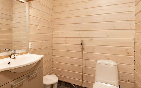 Tervakko: Sol, Sol, Bois, Luminaire Plomberie, Design Intérieur, Lavabo, Évier, Salle De Bains, Plafond, Plomberie