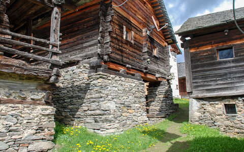 Rustico Cà Dru Lurenz: Mur, Propriété, Maison, Bâtiment, Mur De Pierre, Architecture, Ruines, Brickwork, Zone Rurale, Brique