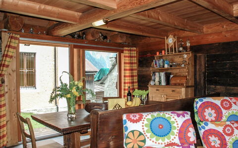 Rustico Cà Dru Lurenz: Pièce, Propriété, Bâtiment, Plafond, Design Intérieur, Meubles, Maison, Faisceau, Domicile, Immobilier