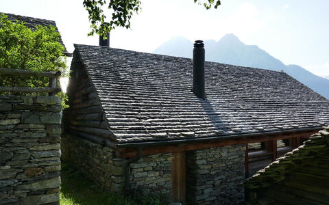 Rustico Cà Dru Lurenz: Toit, Chalet, Maison, Propriété, Bâtiment, Mur, Zone Rurale, Architecture, Domicile, Ferme