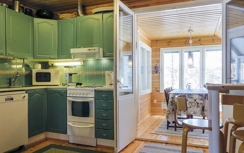 Huuhkalinna: Bois, L'Hiver, Neige, Domicile, Chalet, Gelé, Siding, Cabane En Rondins, La Glace