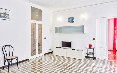 Via Dante Vacanze - Levanto: Pièce, Propriété, Meubles, Salon, Sol, Design Intérieur, Bâtiment, Tuile, Maison, Mur