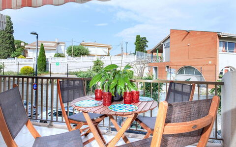Ronda: Propriété, Maison, Pièce, Immobilier, Bâtiment, Meubles, Vacances, Appartement, Chaise, Table