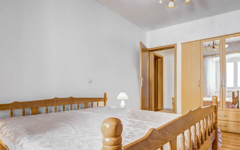 Branko: Propriété, Meubles, Bâtiment, Fenêtre, Maison, Confort, Bois, Éclairage, Design Intérieur, Architecture