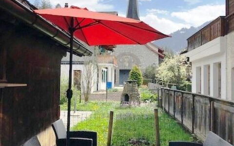 Studio Oehrli: Ciel, Nuage, Propriété, Plante, Bâtiment, Ombre, Fenêtre, Pot De Fleur, Zone Résidentielle, Loisir