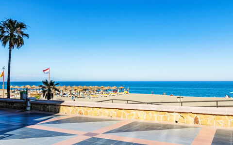 Neptune: Ciel, Bleu, Plan D'Eau, Plage, Horizon, Mer, Été, Côte, Cotiers Et Relief Océaniques, Paysage