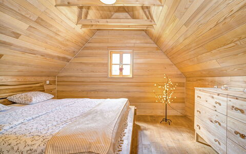 Plitvice i: Chambre, Pièce, Propriété, Grenier, Lit, Meubles, Design Intérieur, Bâtiment, Plafond, Bois