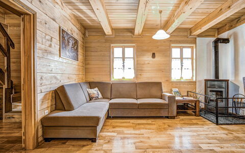 Plitvice i: Pièce, Meubles, Propriété, Plafond, Design Intérieur, Bâtiment, Salon, Sol, Parquet, Faisceau