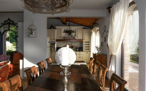 Villa Di Cinzia: Pièce, Design Intérieur, Propriété, Bâtiment, Meubles, Salle À Manger, Domicile, Plafond, Maison, Salon